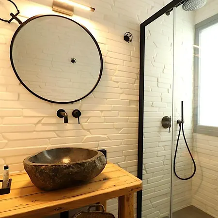 公寓 The Nine Graces -Kora, 80M From Beach, Terrace And Jacuzzi