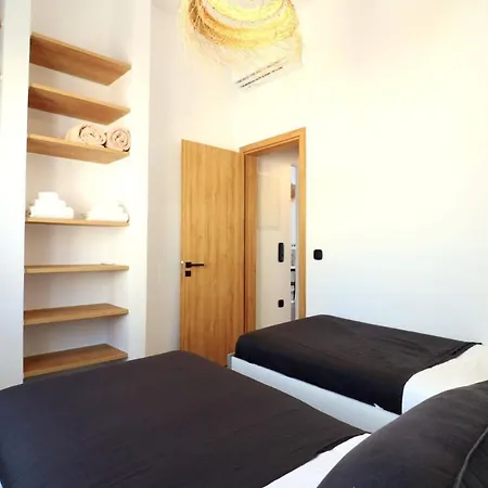 The Nine Graces -kora, 80m From Beach, Terrace And Jacuzzi Apartment
