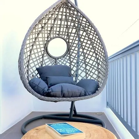 Apartment The Nine Graces -Kora, 80M From Beach, Terrace And Jacuzzi *