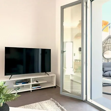 The Nine Graces -kora, 80m From Beach, Terrace And Jacuzzi Apartment *