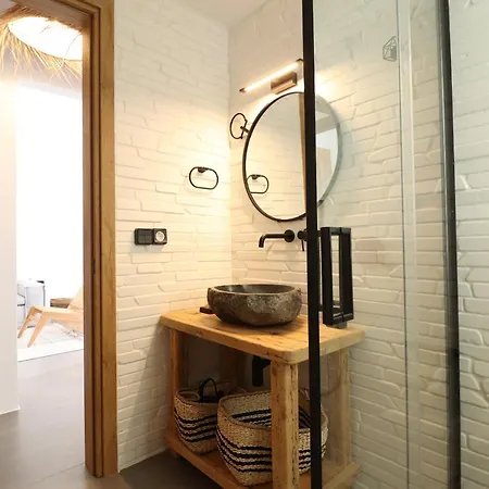 The Nine Graces -Kora, 80M From Beach, Terrace And Jacuzzi Ágios Prokópios