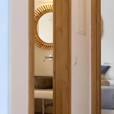 Apartment The Nine Graces - -option With Terrace And Jacuzzi Agios Prokopios (Naxos)