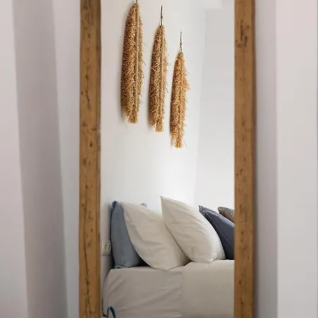 Apartment The Nine Graces -Kora, 80M From Beach, Terrace And Jacuzzi