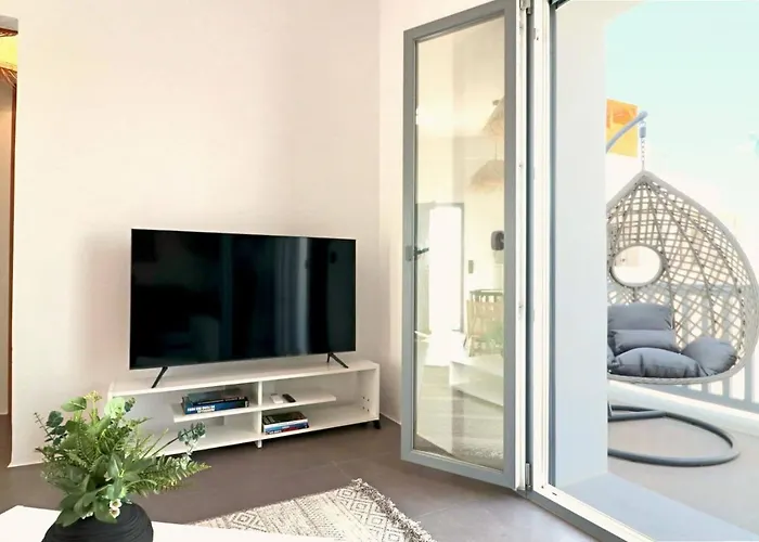 The Nine Graces -kora, 80m From Beach, Terrace And Jacuzzi Daire *