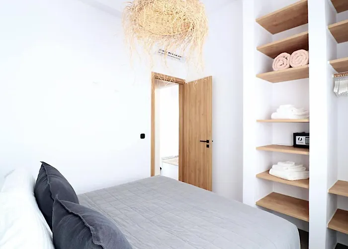 Apartment The Nine Graces -kora, 80m From Beach, Terrace And Jacuzzi *