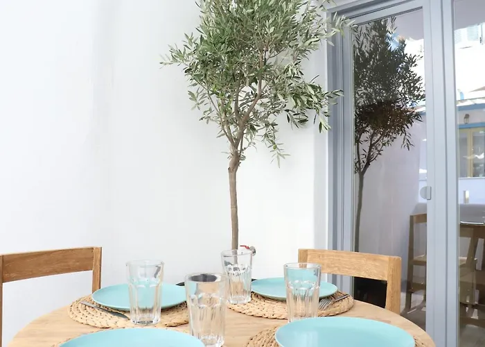 Daire The Nine Graces -kora, 80m From Beach, Terrace And Jacuzzi *